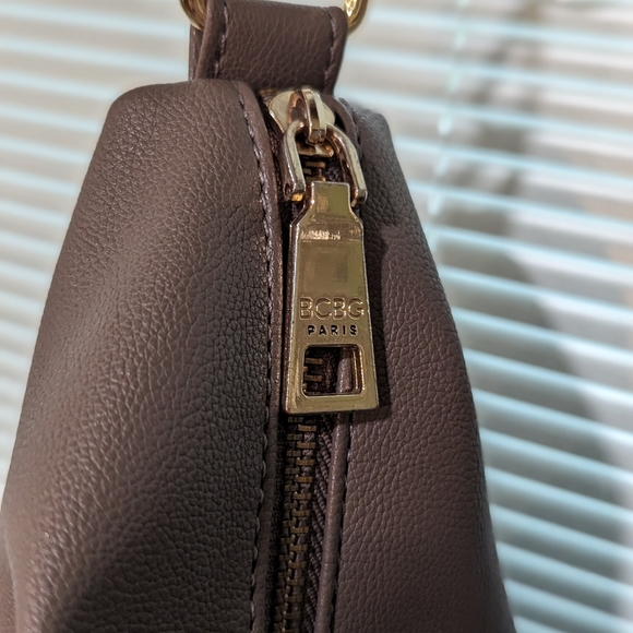 BCBG Hobo Soft Floppy Vegan Leather Crossbody Bag with Extra Strap Taupe - Picture 8 of 12